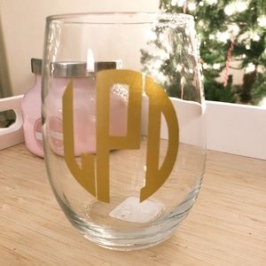 Custom Personalized Vinyl Circle Monogram